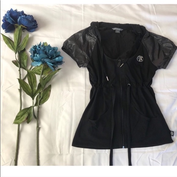 NOT FOR SALE! SOLD!A/X short sleeve zip up hoodie - Picture 6 of 7